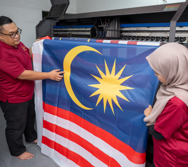 Get the Right Flags & Decorations to Elevate the Celebratory Spirit this National Day!